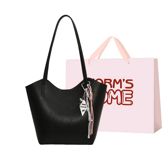 WORM'S HOME PU
