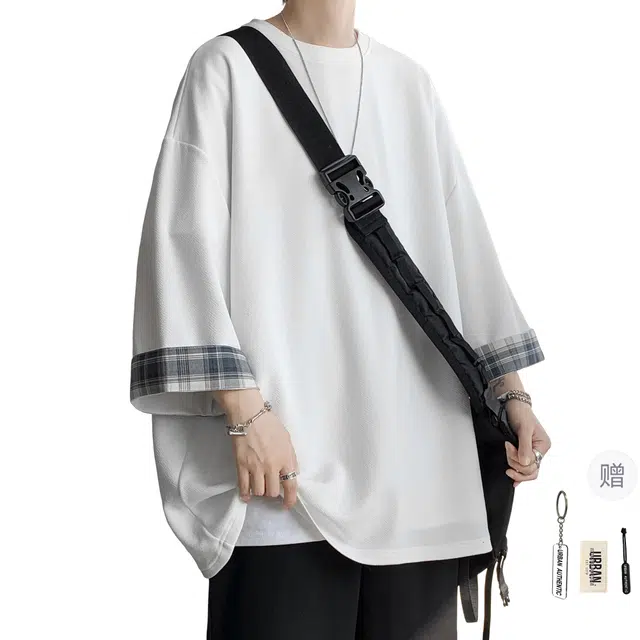URBAN AUTHENTIC T