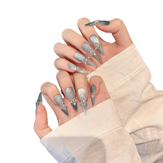 韵月乔 法式浪漫碎钻猫眼爆闪显白  穿戴甲 尖型冰透蓝纯色 纯欲