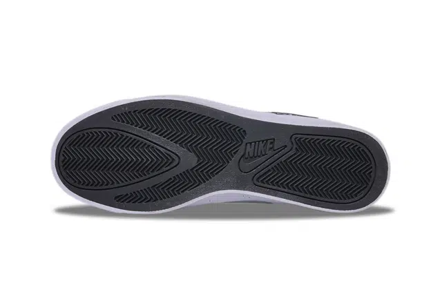 Nike Court Royale AC
