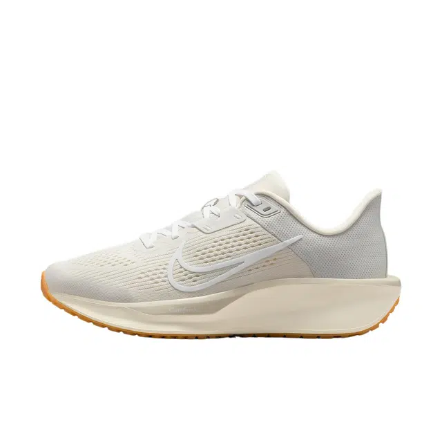 Nike Quest 6