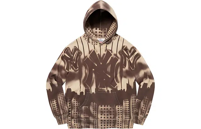 Supreme FW21 Week 2 x New York Yankees Airbrush Hooded Sweatshirt
