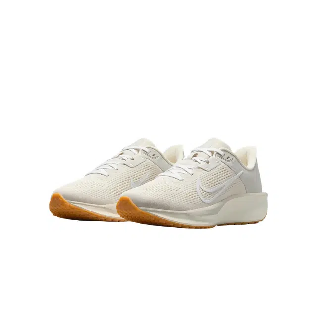 Nike Quest 6