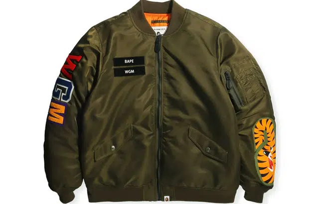 A BATHING APE
