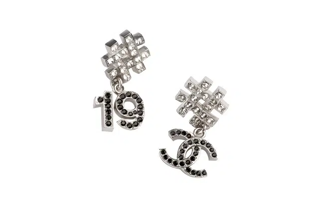 CHANEL C 19