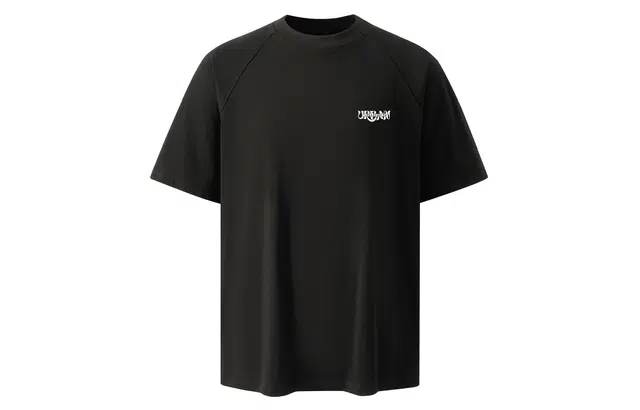 URBAN AUTHENTIC T