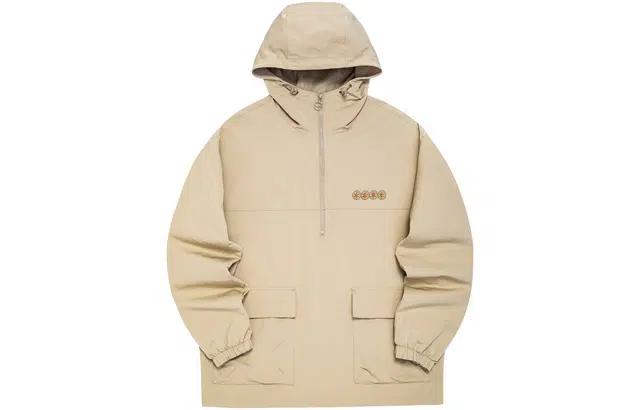 鸿星尔克 生活系列 戏出东方 纯色大口袋休闲半拉链梭织套头连帽夹克 男款 谷卡其