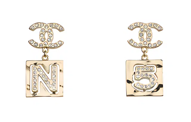 CHANEL Clogo