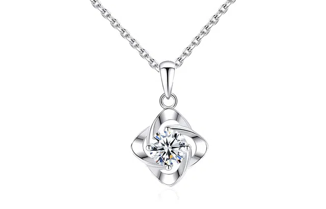 HOLLY RYAN 18k