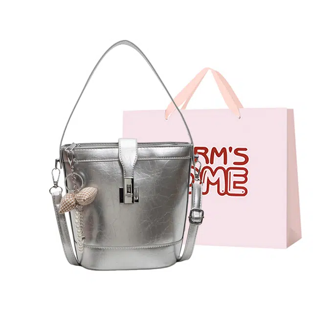 WORM'S HOME PU