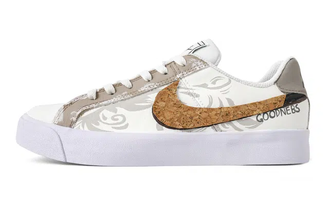 Nike Court Royale AC