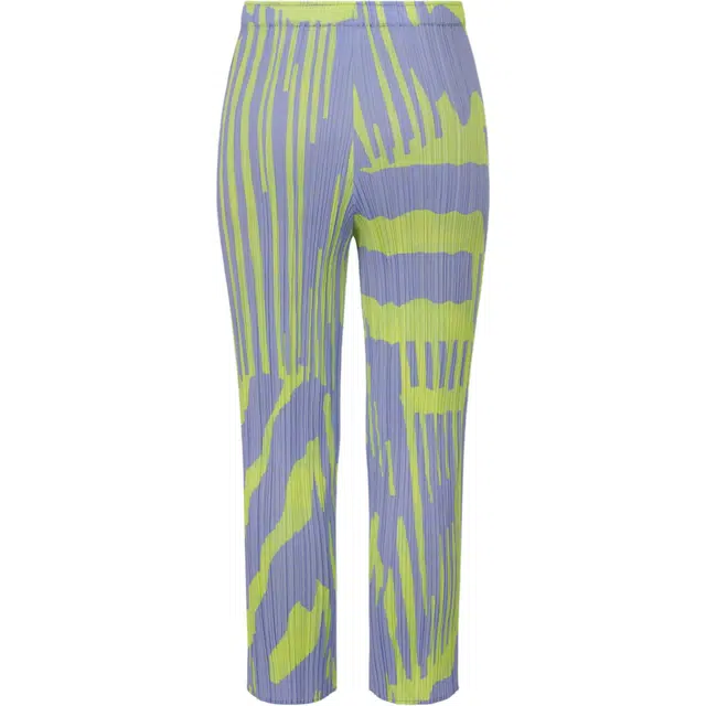 PLEATS PLEASE ISSEY MIYAKE