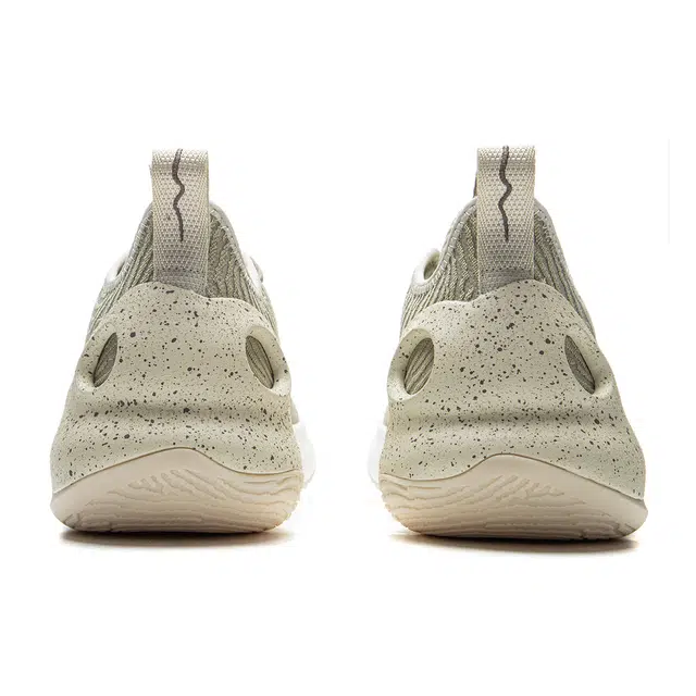 LiNing ULTRA LOW