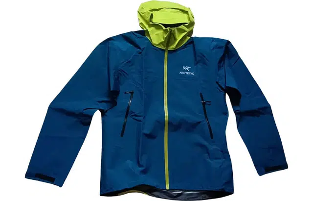 Arcteryx Beta jacket Recut No12 Logo ForcefieldSprint