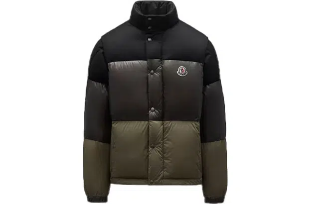 Moncler Aveillan Logo