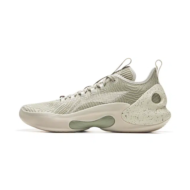 LiNing ULTRA LOW