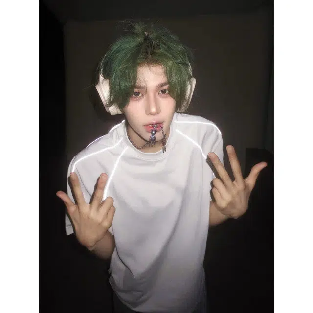 Hypeyourself T
