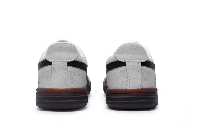 Onitsuka Tiger Advanti 811