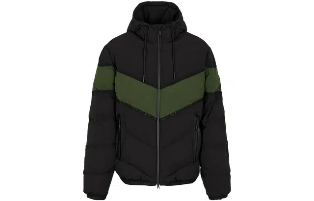 EMPORIO ARMANI EA7 Logo