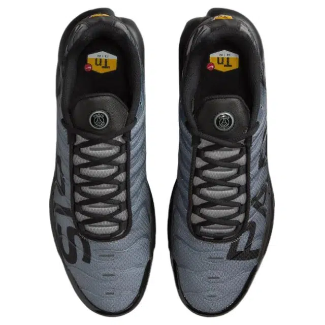 PSG x Nike Air Max Plus
