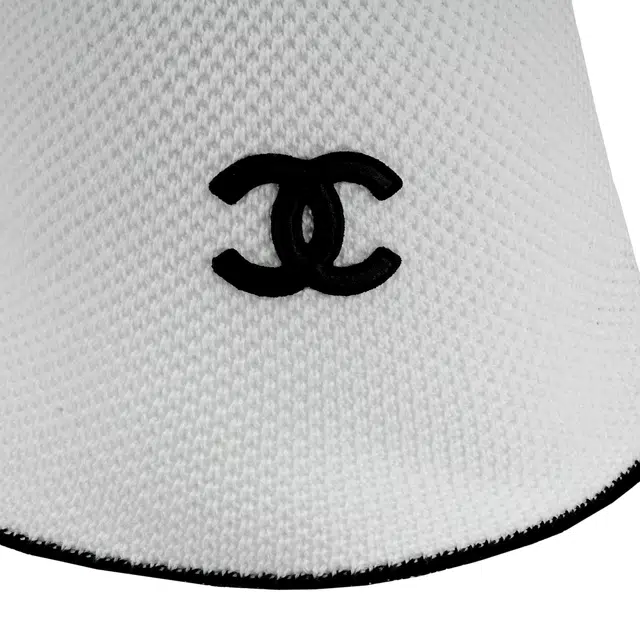 CHANEL -