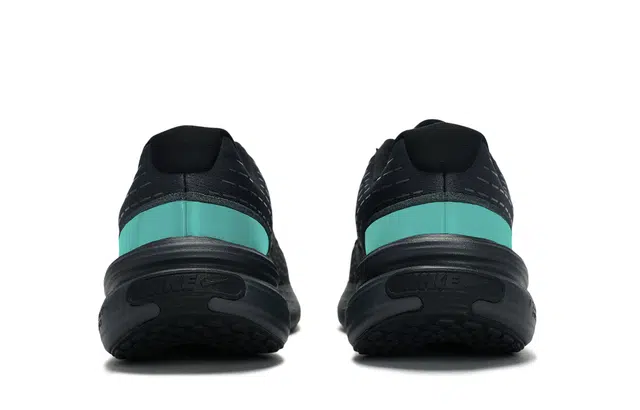 Nike Uplift SC 811