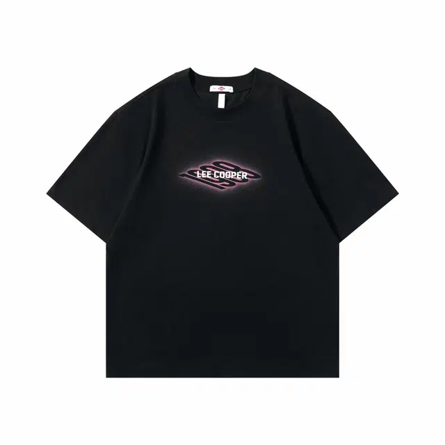Lee Cooper T
