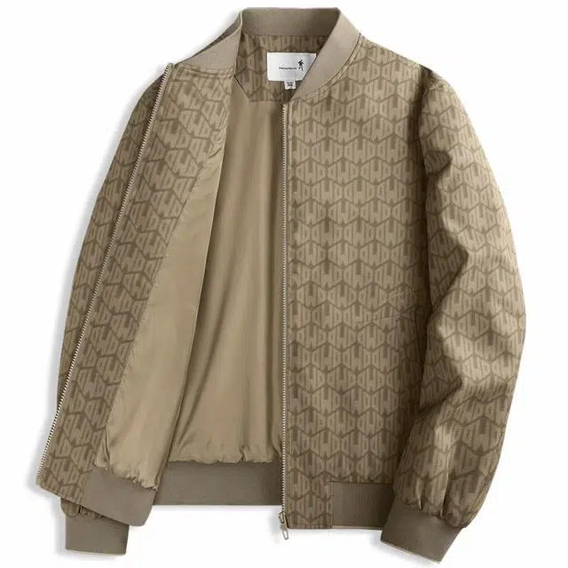 与狼共舞 潮流时尚满身印花刺绣百搭棒球领夹克外套 男款 卡其色