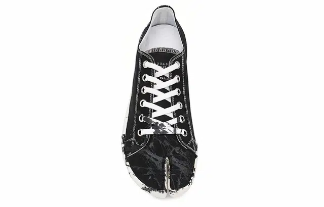 Maison Margiela Tabi