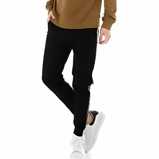 PRADA FW22 Logo