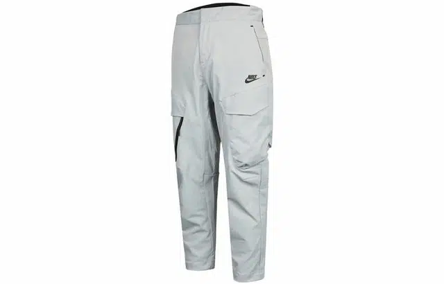 Nike Sportswear Tech Essentials