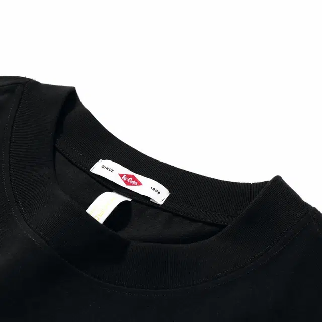 Lee Cooper T