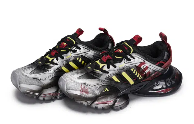 adidas XLG Runner Deluxe