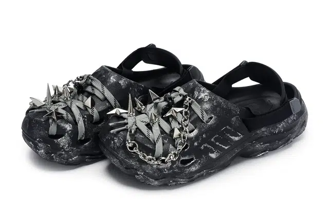 adidas MAXXCLOG 811