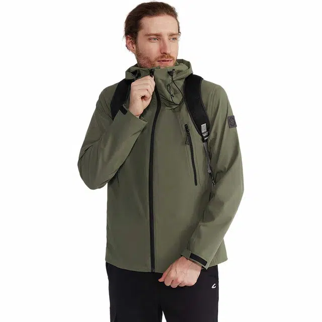 CAMEL ACTIVE