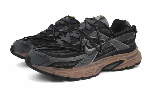 Nike Initiator