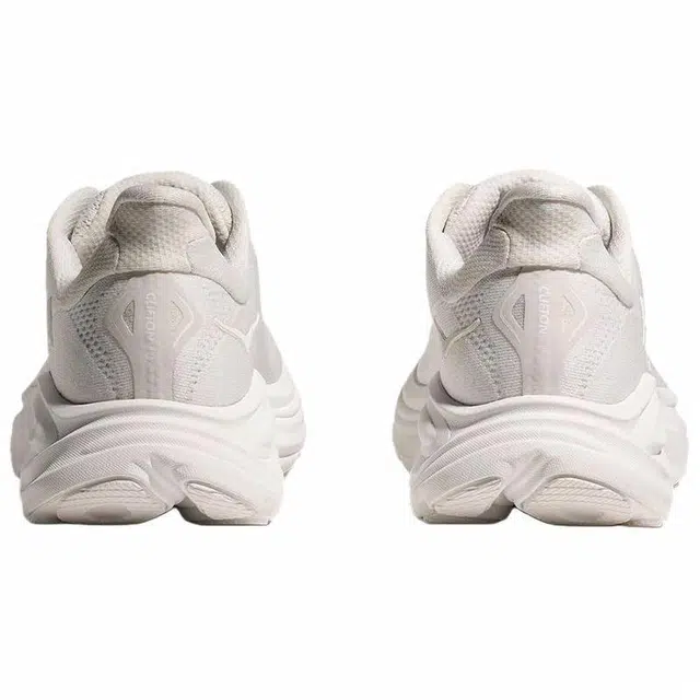 HOKA ONE ONE CLIFTON 10