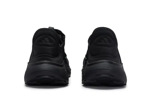 adidas FC WALKER 811