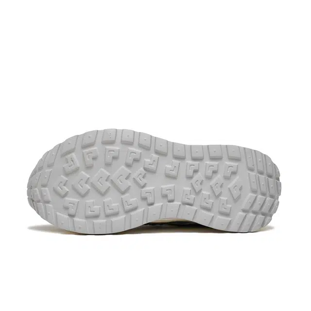 CAMEL ACTIVE