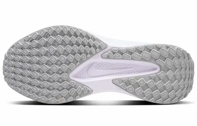 Nike Quest 6