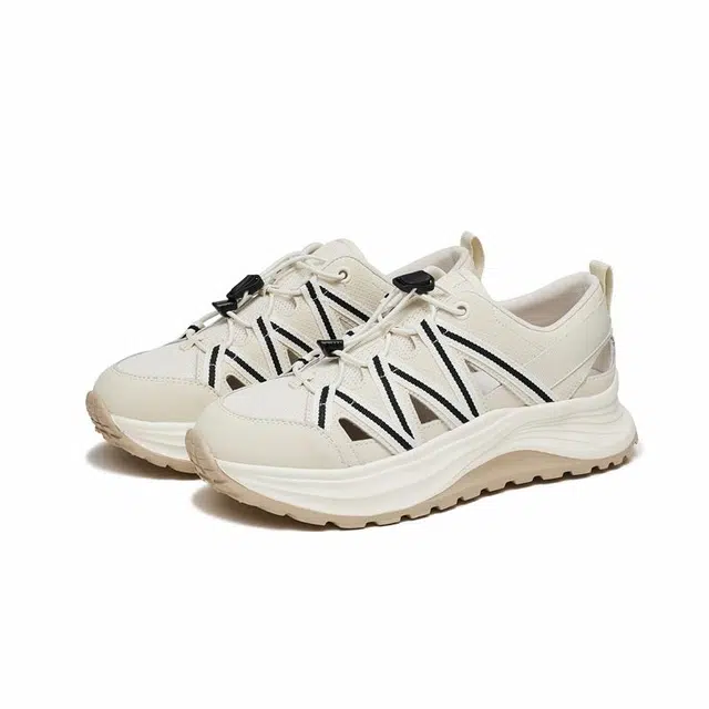 CAMEL ACTIVE