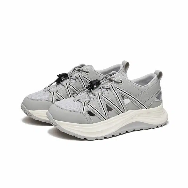 CAMEL ACTIVE