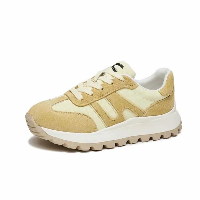 CAMEL ACTIVE