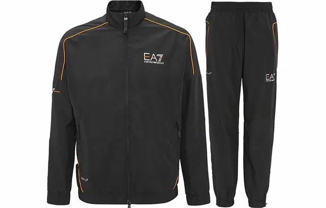 EMPORIO ARMANI EA7 SS23 Logo