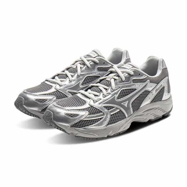 Mizuno SPARK CN III