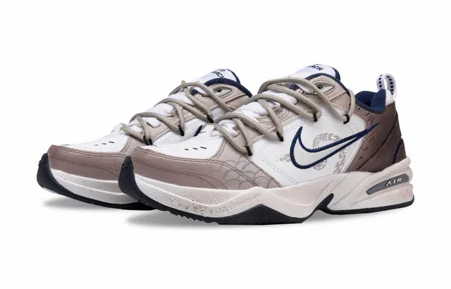 Nike Air Monarch 4