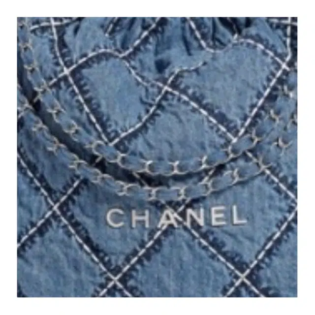 CHANEL 22Bag Logo