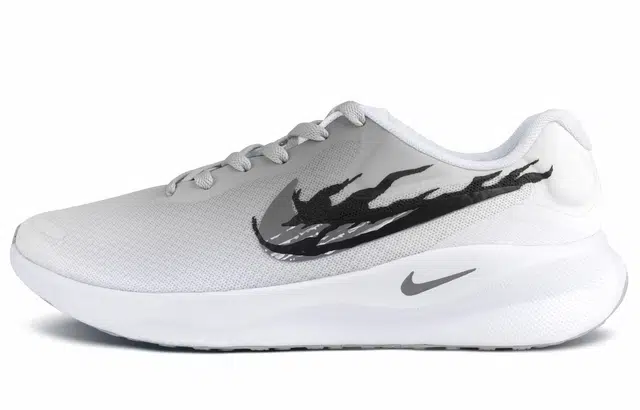 Nike REVOLUTION 7