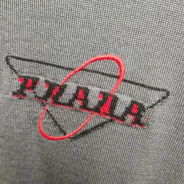 PRADA LogoPolo