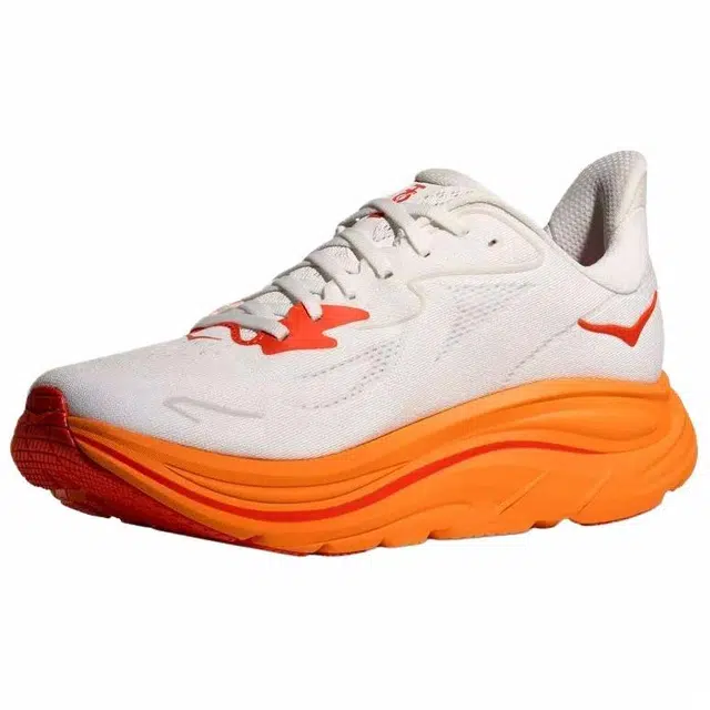 HOKA ONE ONE CLIFTON 10